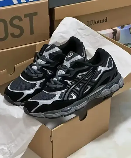 Asics Gel-Kayano 14 Sneakers