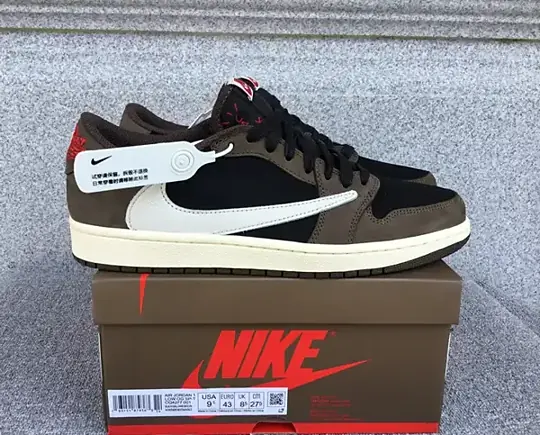Nike Air Jordan 1 Sneakers